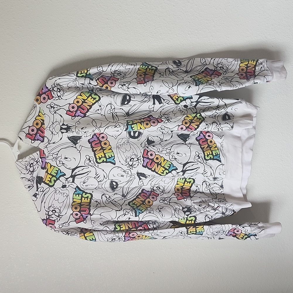 Looney tunes sweater size M